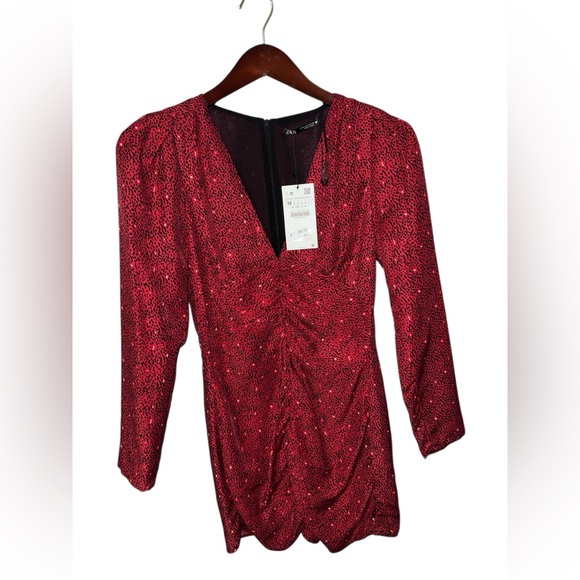 🔥NWT Zara Dress Size Medium Red Black Dot Animal Print Ruching Sheath Deep - Picture 2 of 3